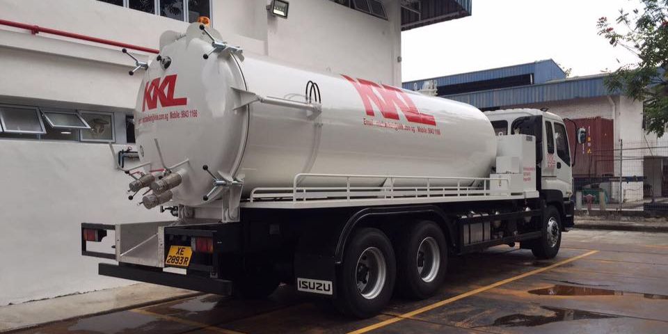 vacuum tanker truck rental singapore
